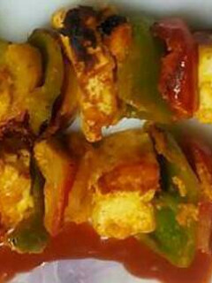 पनीर टिक्का (Paneer tikka recipe in hindi) रेसिपी मुख्य फोटो
