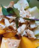 Salad trái cây trộn ức gà nướng