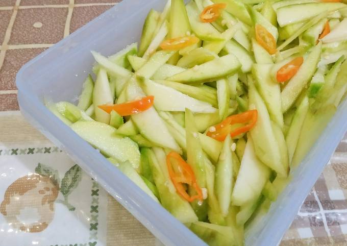 Langkah Mudah untuk Membuat Asinan Mangga Muda, Lezat