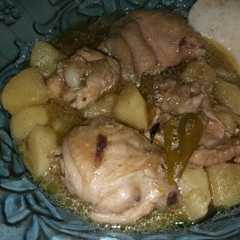 รูปของ Opor ayam kentang