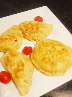 A picture of Creamy Chicken pie.