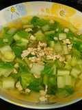Canh cải xoăn nấu thịt sốt miso