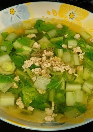 Hình của món Canh cải xoăn nấu thịt sốt miso.