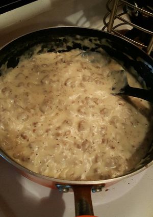 A picture of Sausage Gravy.