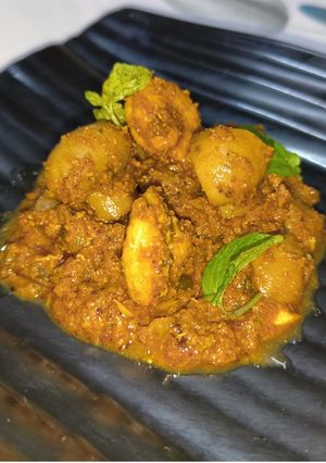 A picture of Prawn & Mushroom Xacuti.