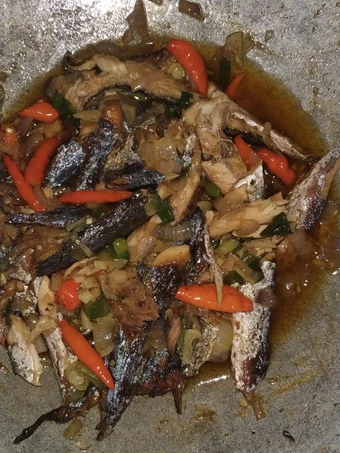 Cara Mudah Membikin Resep  Oseng pindang bumbu sarden yang Lezat, Enak Banget