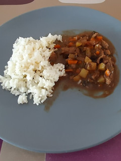 Una foto de Tiras de ternera con arroz blanco