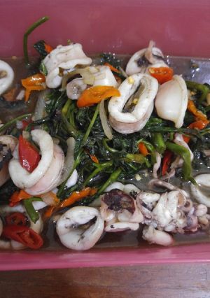 Foto resep Cumi kangkung saos tiram