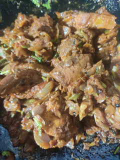 A picture of लहसुनी चिकन.
