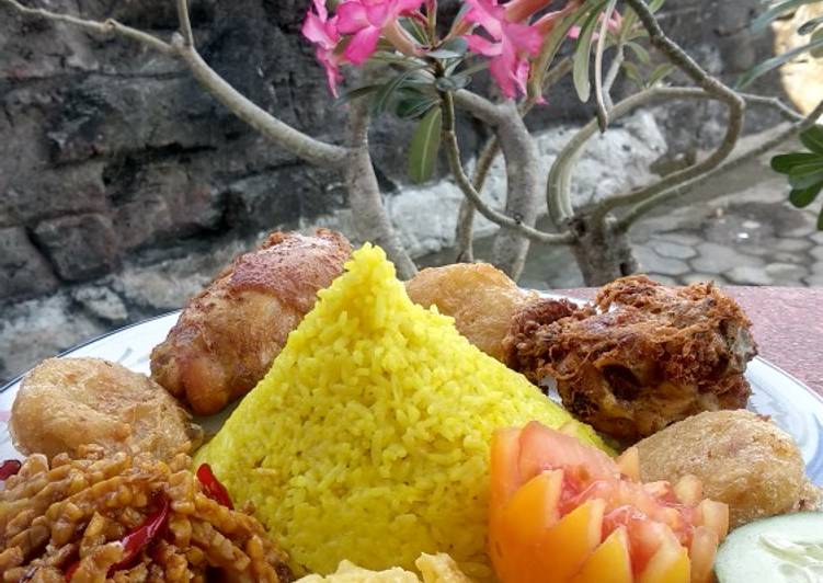 Nasi kuning Mini