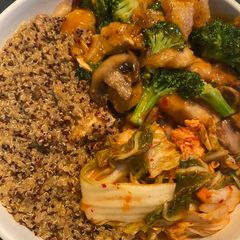 Sesame Teriyaki Chick’n Quinoa Bowl w/ Kimchi 𝓥𝓖 (𝙿𝚕𝚊𝚗𝚝 𝙱𝚊𝚜𝚎𝚍 𝙼𝚊𝚖𝚊𝚜🌿) A picture of Sesame Teriyaki Chick’n Quinoa Bowl w/ Kimchi 𝓥𝓖 (𝙿𝚕𝚊𝚗𝚝 𝙱𝚊𝚜𝚎𝚍 𝙼𝚊𝚖𝚊𝚜🌿).