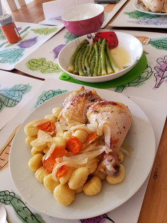 Una foto de Pollo asado al limón