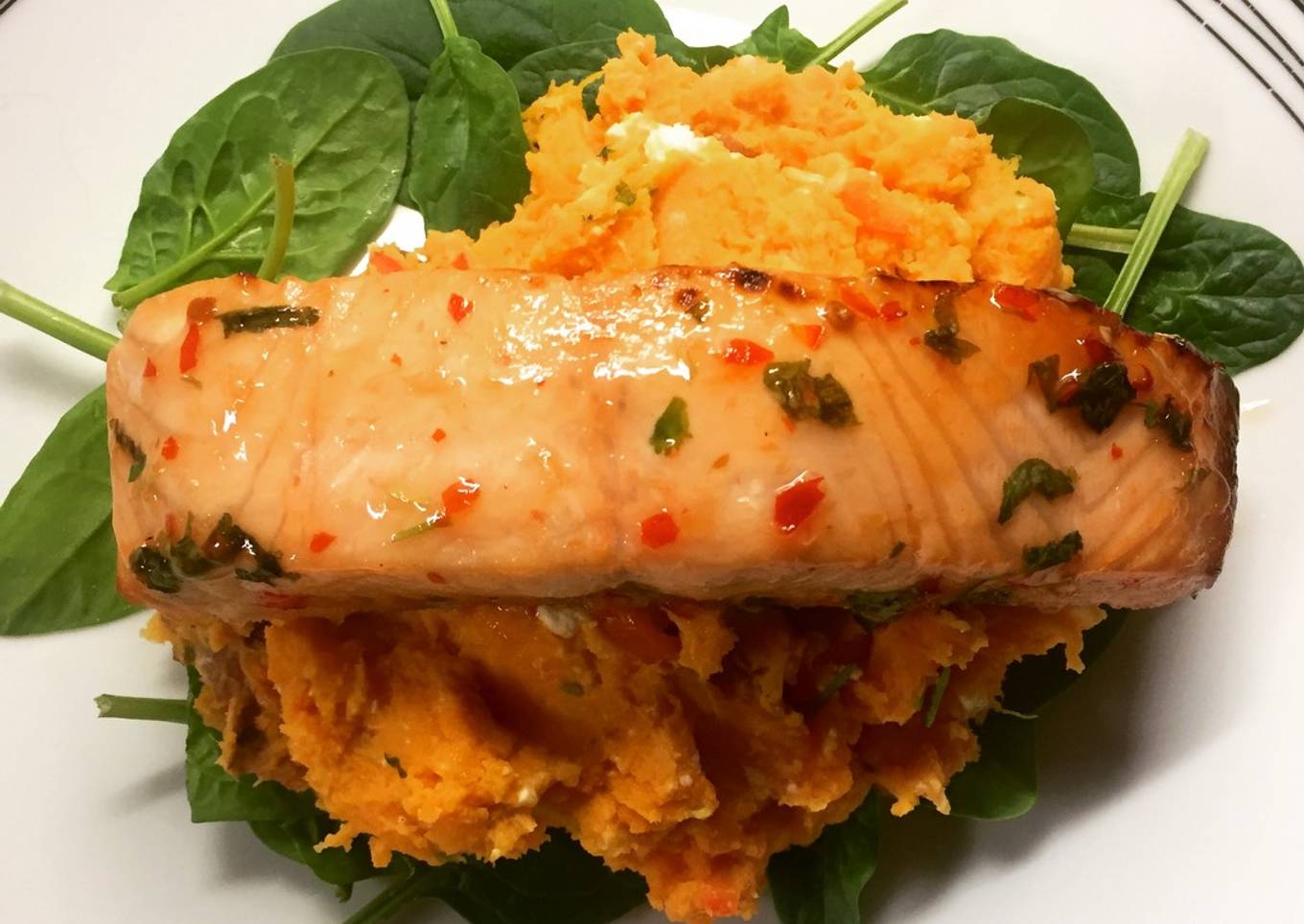 Salmon with sweet pepper