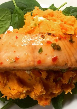 A picture of Sweet chilli salmon.