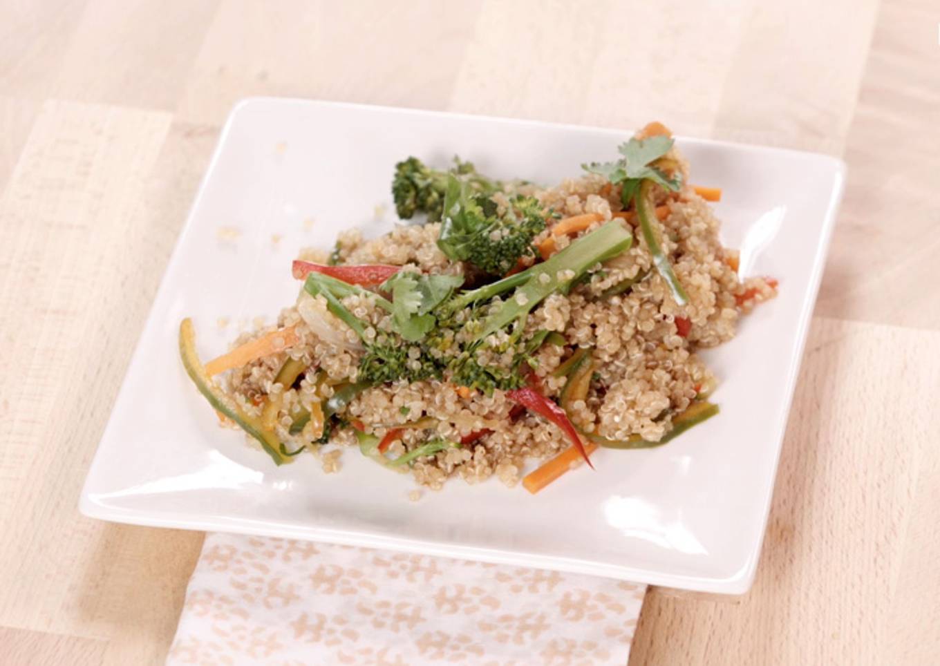Salteado de quinoa y vegetales - Quick Quinoa & Rice Cooker |Lékué