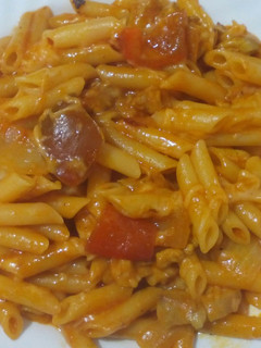 Una foto de Macarrones en salsa