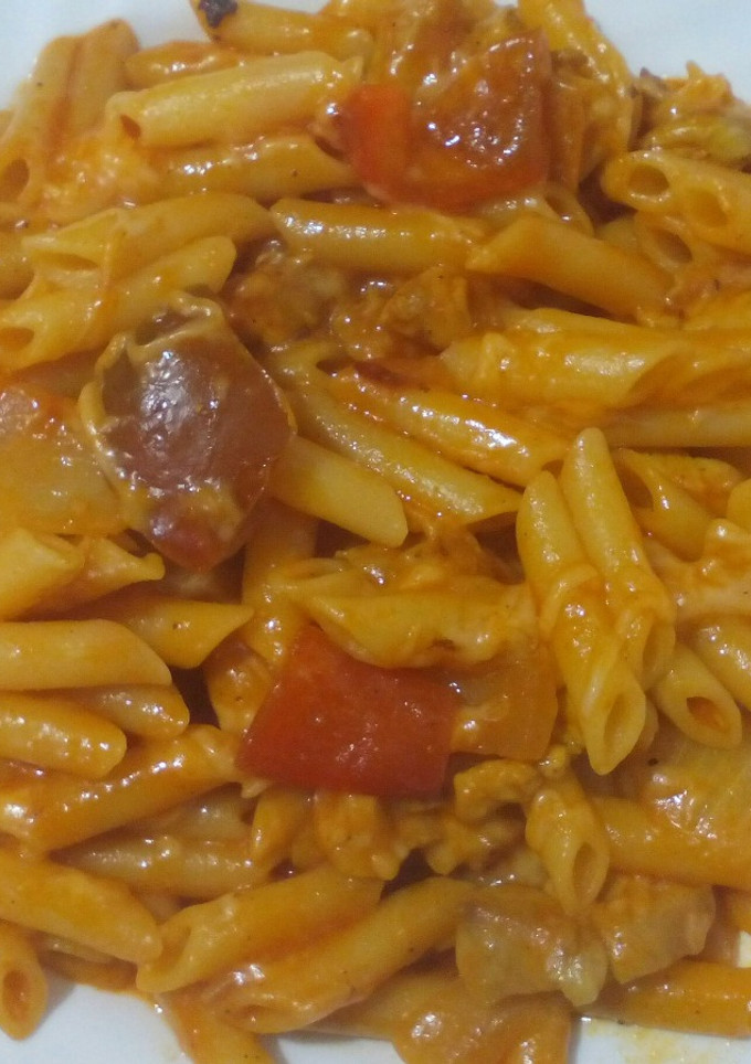 Una foto de Macarrones en salsa