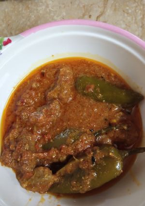 A picture of Achar Gosht.