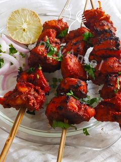 चिकन टिक्का (Chicken Tikka Recipe In Marathi) रेसिपी चे मुख्य फोटो