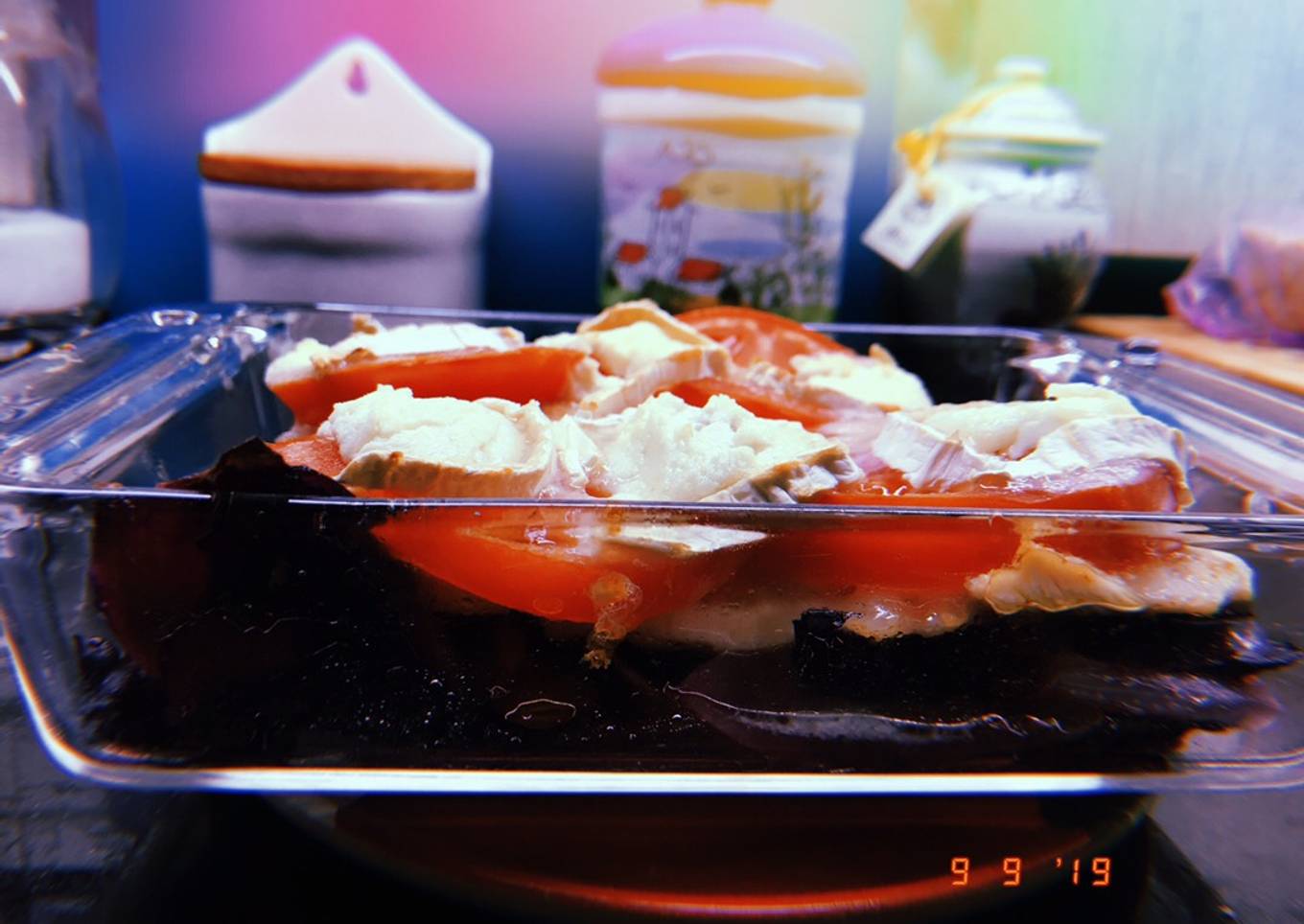 Lombarda con pollo, tomate y queso de cabra