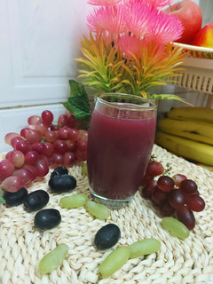 A picture of Grapes Mojito.