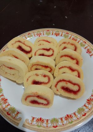 Foto resep LuGu strawberry (Bolu gulung)