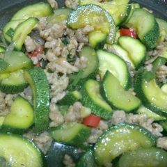 A picture of Spicy stir fry Zucchini.