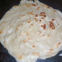A picture of Khasta Karara Lacha Paratha.