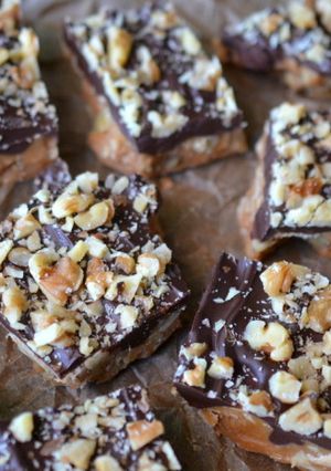 A picture of Walnut toffee.