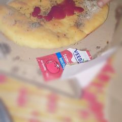 A picture of Restro style Garlic Bread.