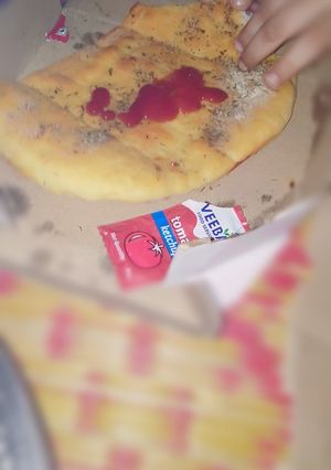 A picture of Restro style Garlic Bread.