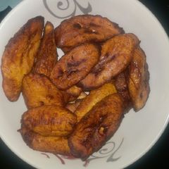A picture of Fried plantains.
