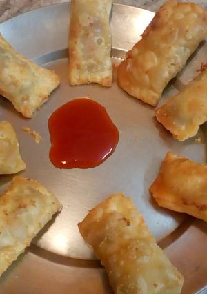 A picture of Vegetable Pizza Pockets.