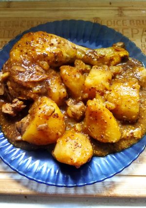 Une photo de Cuisse de poulet paprika et moutarde à l'ancienne au cookeo