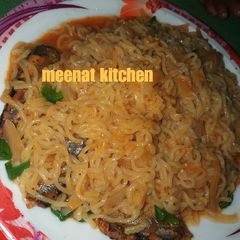 A picture of Noodles.