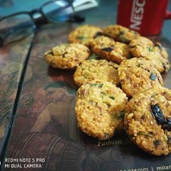 A picture of Kerala Style Parippu Vada (Dal Fritters).
