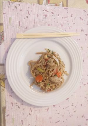 Una foto de Pasta al jengibre con pollo