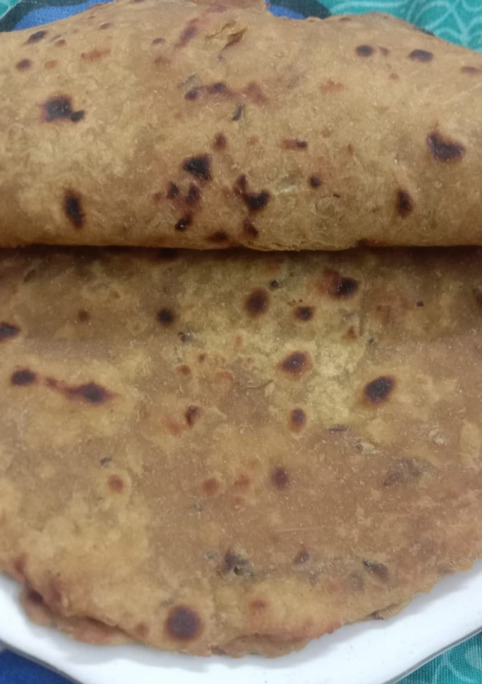 मूली और मेथी के परांठे (Mooli aur methi ke parathe recipe in Hindi) रेसिपी मुख्य फोटो