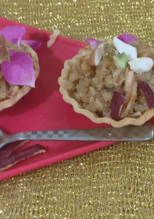 A picture of Apple halwa in Apple tart.