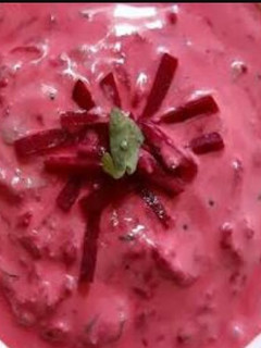A picture of Beetroo raita.
