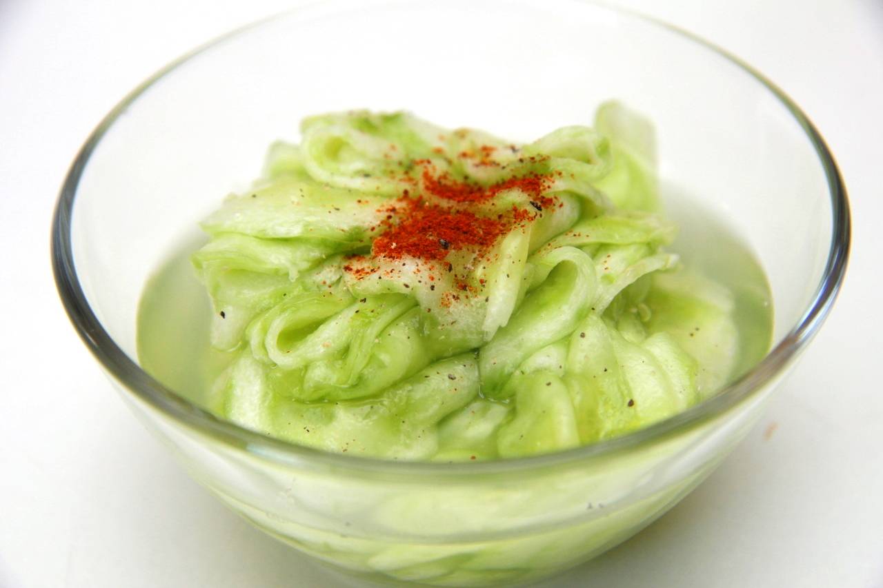 Klasszikus uborkasaláta recept recept fotó