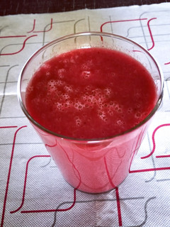 Una foto de Batido de pera con remolacha - veggie