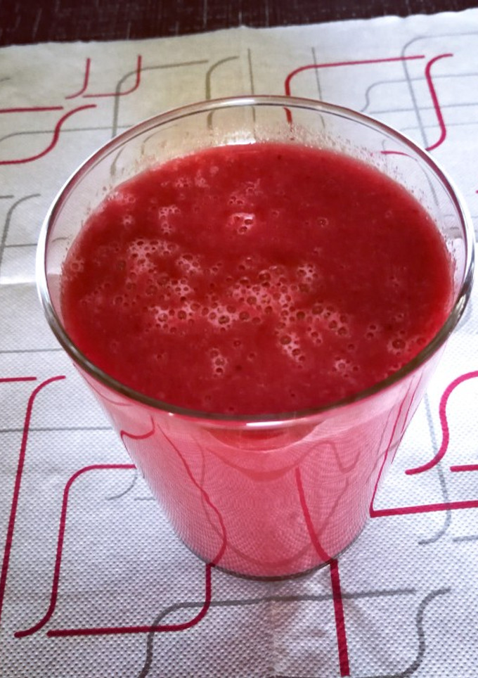 Una foto de Batido de pera con remolacha - veggie