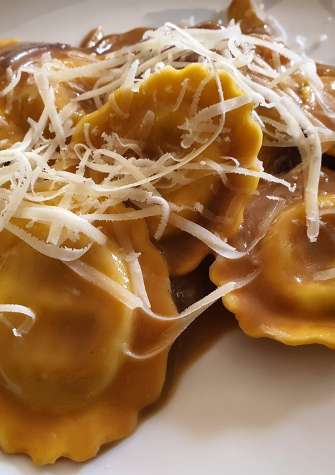 Una foto de Raviolis en salsa Pedro Ximénez