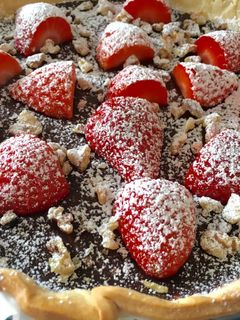 Una foto de Tarta fácil de chocolate y masa brisa