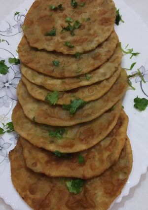 A picture of Aloo ka paratha.