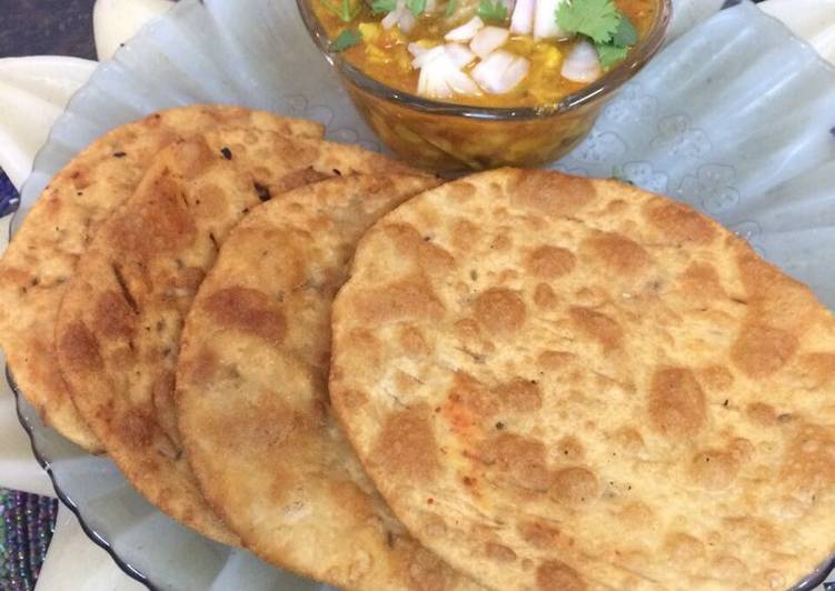 Recipe: Eating on a Dime Oats Pakwan with dal