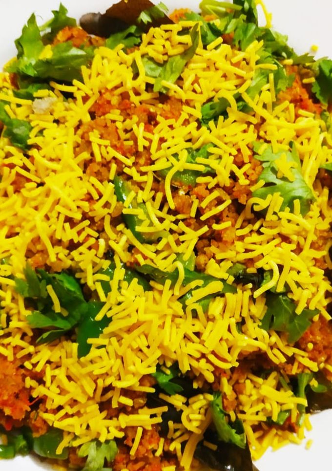 રોટલાનો ચટપટો નાસ્તો (Rotlano chatpato nasto recipe in gujarati) રેસીપી મુખ્ય ફોટો