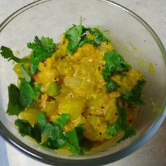 A picture of Bottle guard in curd curry.
