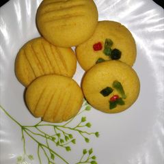 A picture of Eggless Custard Cookies.